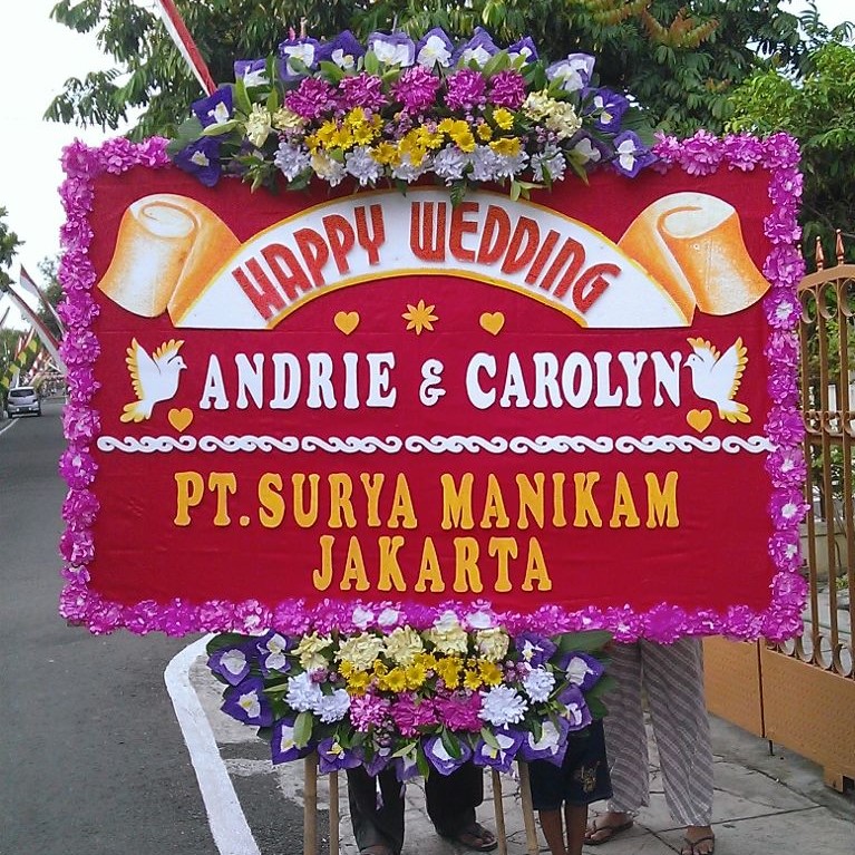 gambar bunga papan ucapan pernikahan di toko bunga karanganyar dan toko bunga solo KRA HW02
