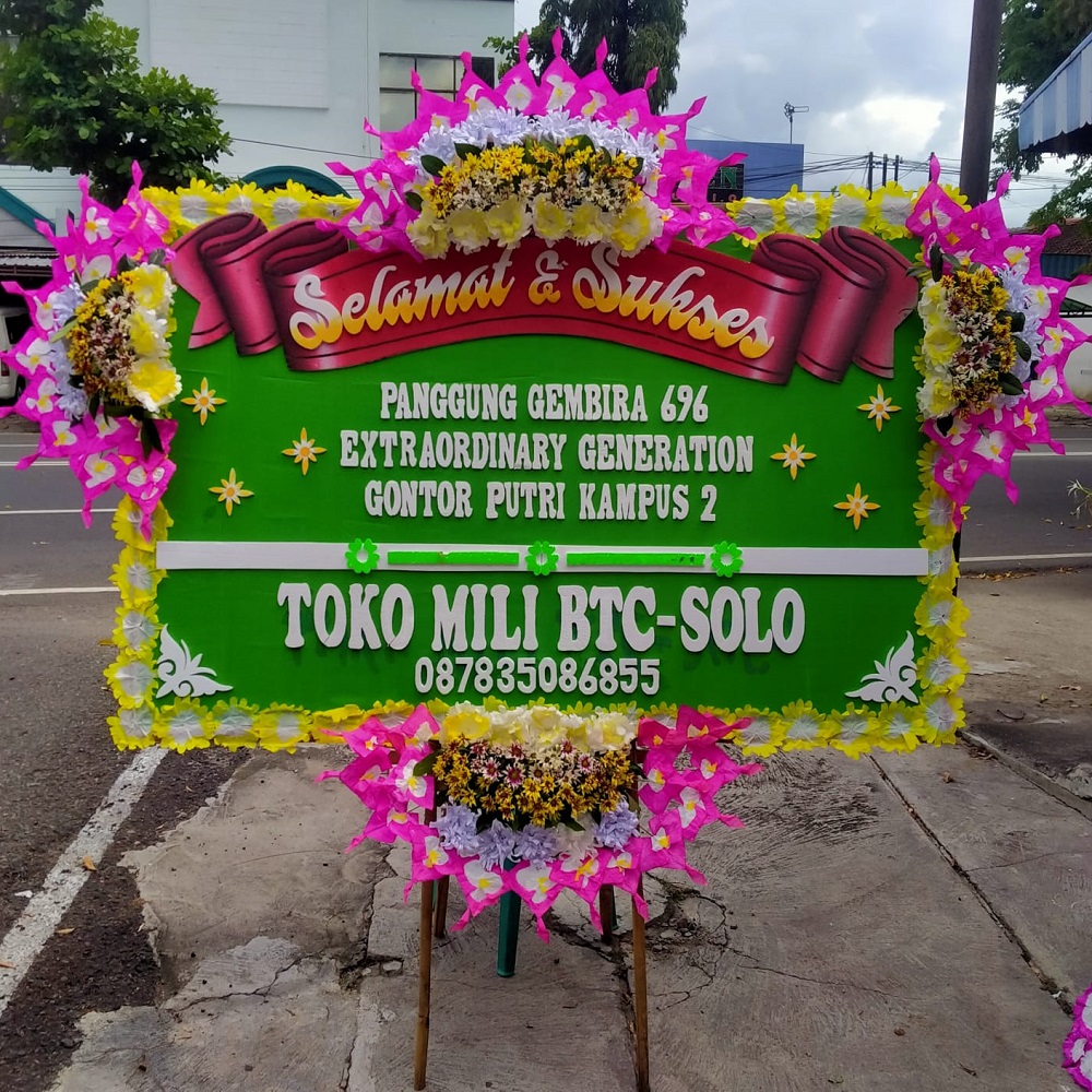 Karangan bunga papan ucapan selamat dan sukses untuk Gontor Putri Ngawi di toko bunga Ngawi